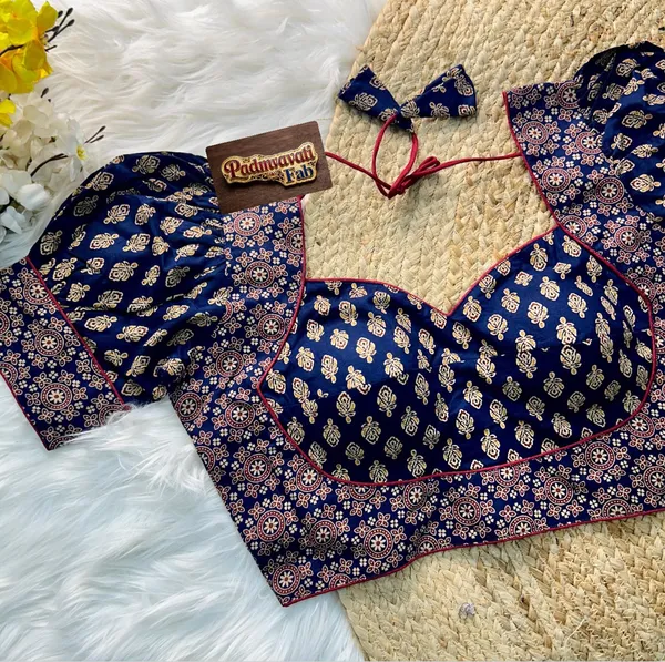 Blue_Cotton_Puff_Sleeve_Sweetheart_Neck_Print_Blouse_For_Women