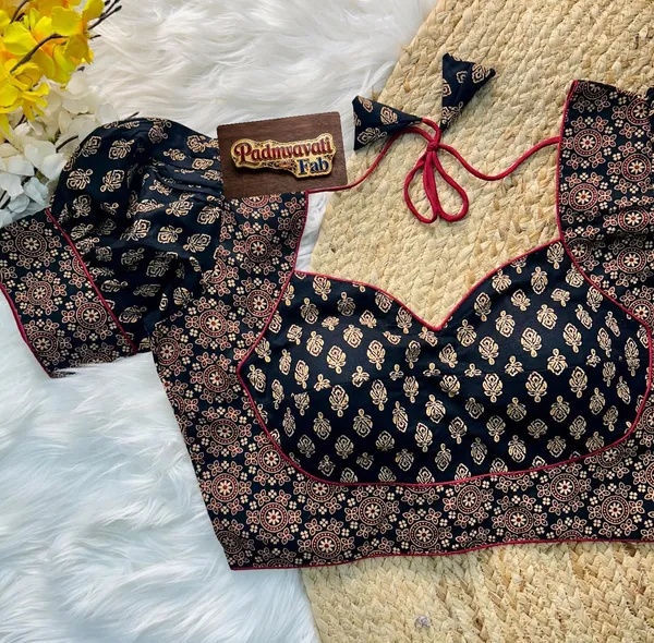 Black_Cotton_Puff_Sleeve_Sweetheart_Neck_Print_Blouse_For_Women
