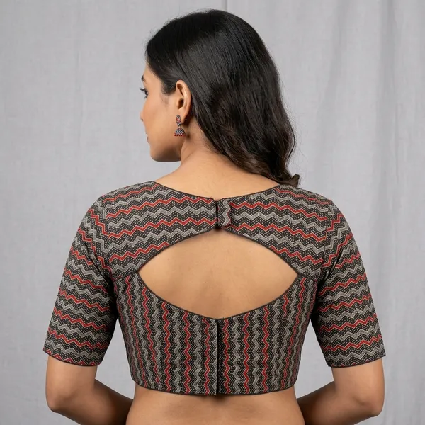 Black_Cotton_Princess_Cut_Zigzag_Print_Padded_Blouse_For_Women