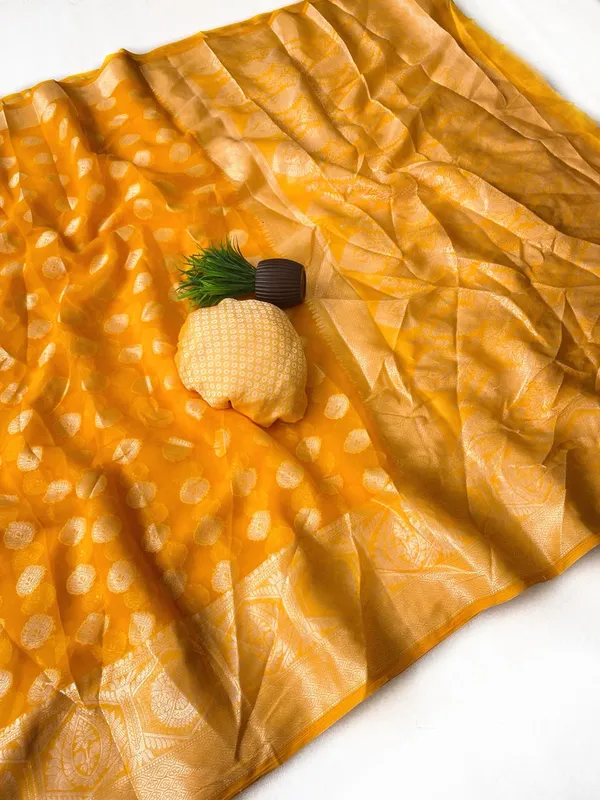 Georette_Soft_Silk_Saree_Banarasi_Silk_Saree_Trending_Colour