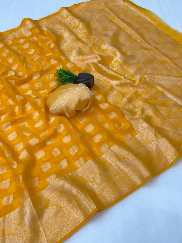 Women's_Premium_Banarasi_Silk_Saree_|_with_Rich_Zari_Weaving_|_Festive_&_Wedding_Wear_Traditional_Saree_|_Soft_Silk_Saree_with_Elegant_Pallu