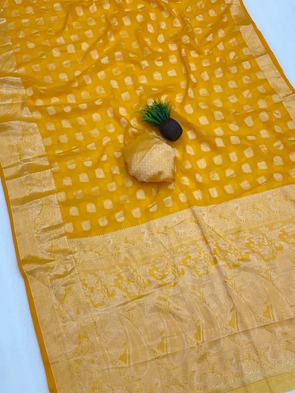 Women's_Premium_Banarasi_Silk_Saree_|_with_Rich_Zari_Weaving_|_Festive_&_Wedding_Wear_Traditional_Saree_|_Soft_Silk_Saree_with_Elegant_Pallu
