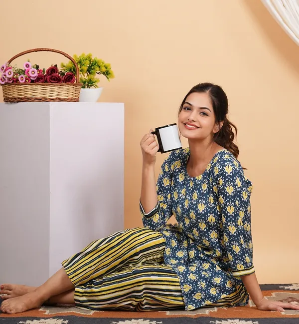 Dark_Blue_Yellow_Cotton_Printed_Short_Kurta_Pant_Set_For_Women