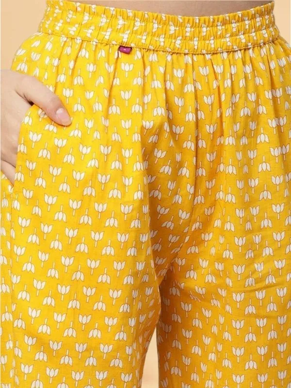 Yellow_Cotton_Straight_Kurta_Pant_Set_For_Women