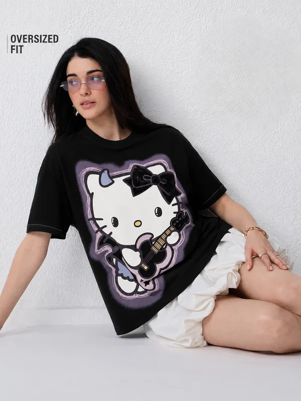 Black_Women's_Cotton_Oversize_T_shirt