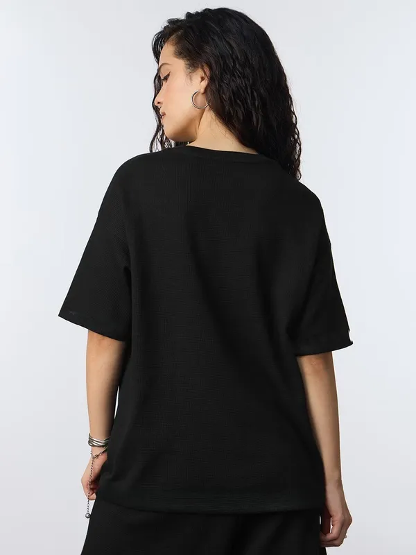 Black_Women's_Cotton_Oversize_T_shirt