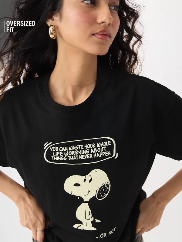 Black_Women's_Cotton_Oversize_T_shirt