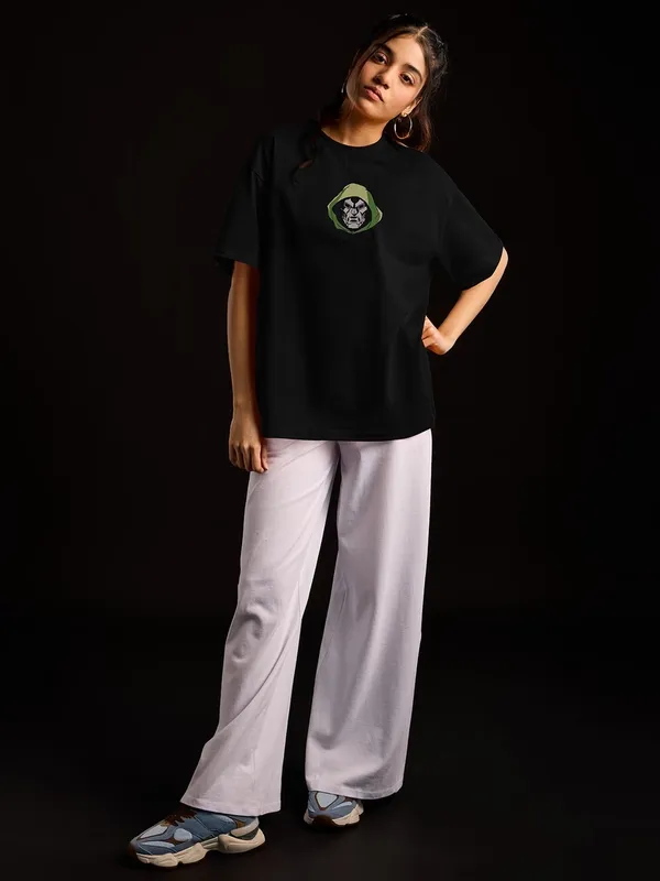 Black_Women's_Cotton_Oversize_T_shirt