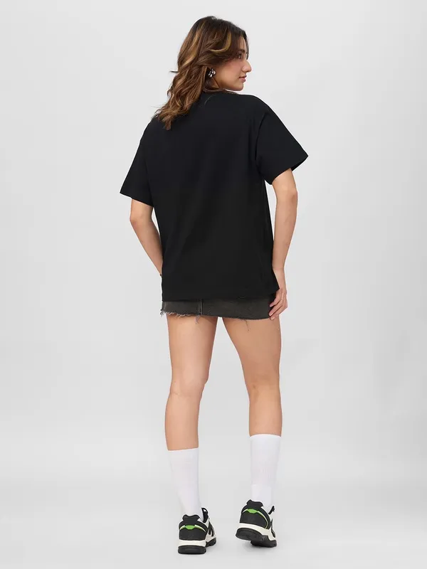 Black_Women's_Cotton_Oversize_T_shirt