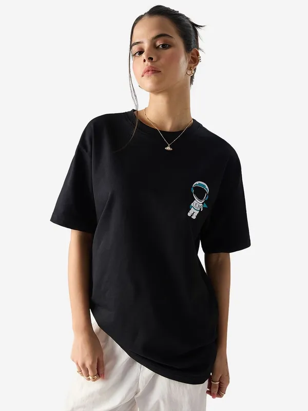 Black_Women's_Cotton_Oversize_T_shirt