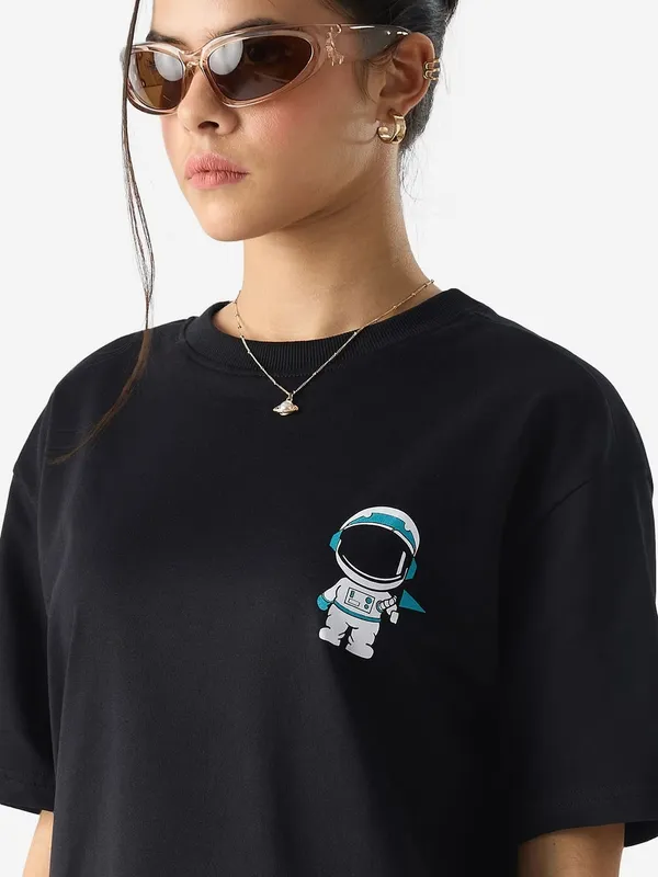 Black_Women's_Cotton_Oversize_T_shirt