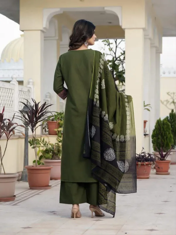 JaipuriSilk_Olive_Green_Printed_Kurta_Pant_Set_with_Designer_Dupatta_for_Women