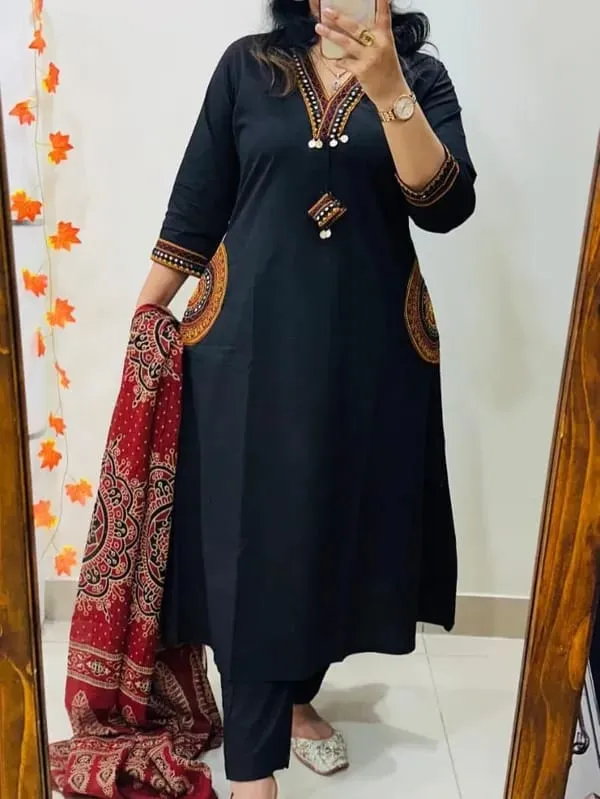 Jaipuri_Silk_Black_Embroidered_Straight_Kurta_Set_with_Maroon_Printed_Dupatta_|_Ethnic_Festive_&_Office_WearJaipuri_Silk_Black_Embroidered_Straight_Kurta_Set_with_Maroon_Printed_Dupatta_|_Ethnic_Festive_&_Office_WearJaipuri_Silk_Black_Embroidered_Straight_Kurta_Set_with_Maroon_Printed_Dupatta_|_Ethnic_Festive_&_Office_WearJaipuri_Silk_Black_Embroidered_Straight_Kurta_Set_with_Maroon_Printed_Dupatta_|_Ethnic_Festive_&_Office_Wear
