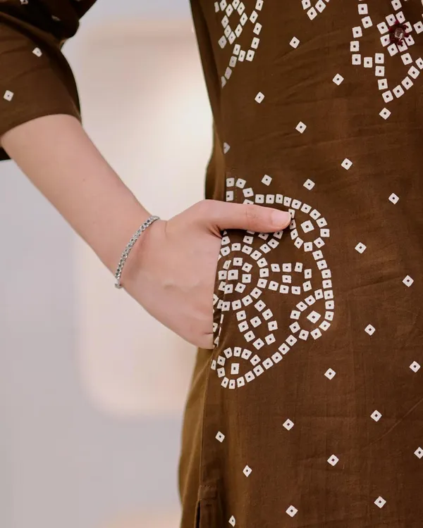 Women's_Brown_Bandhani_Print_Cotton_Kurta_Pant_&_Dupatta_Set_|_Traditional_Ethnic_Wear_|_3-Piece_Suit_Set