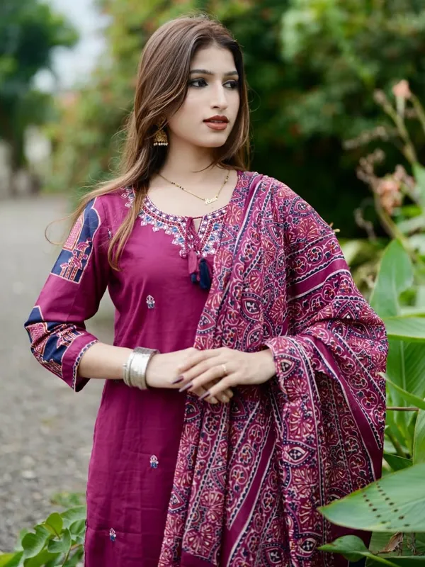 Women's_Magenta_Embroidered_Kurta_Set_with_Palazzo_&_Dupatta