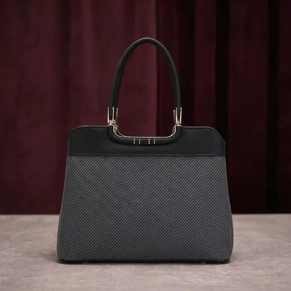 Black_Textured_Structured_Handbag_for_Women