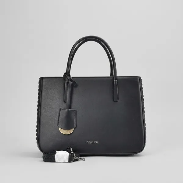 Black_Leather_Structured_Tote_Bag_with_Detachable_Strap