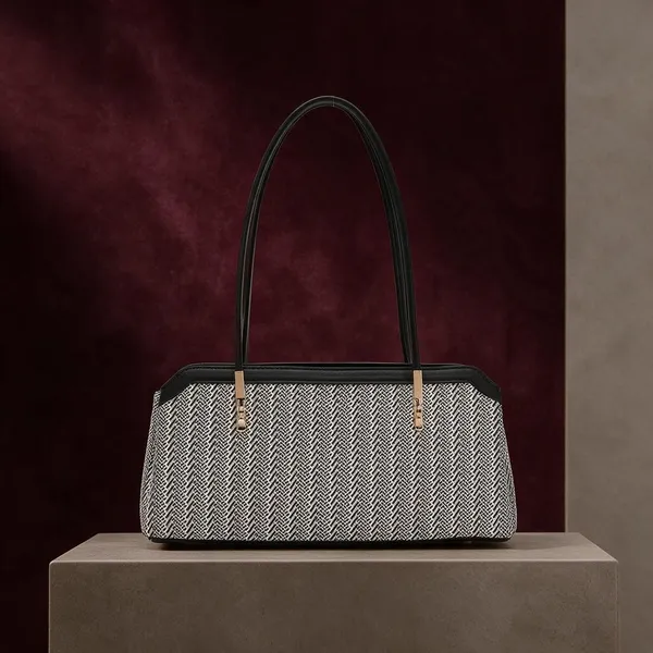 Black_and_White_Woven_Pattern_Shoulder_Bag_for_Women