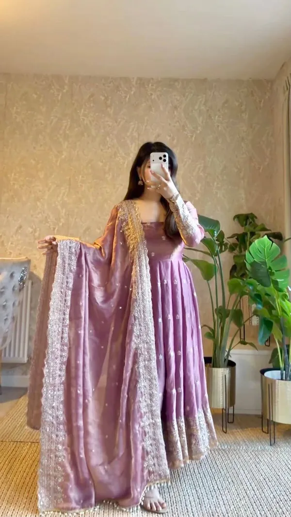 KD_1633_Beautiful_Pink_Anarkali_kurta_set