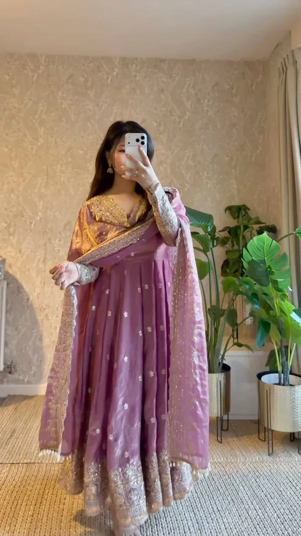 KD_1633_Beautiful_Pink_Anarkali_kurta_set