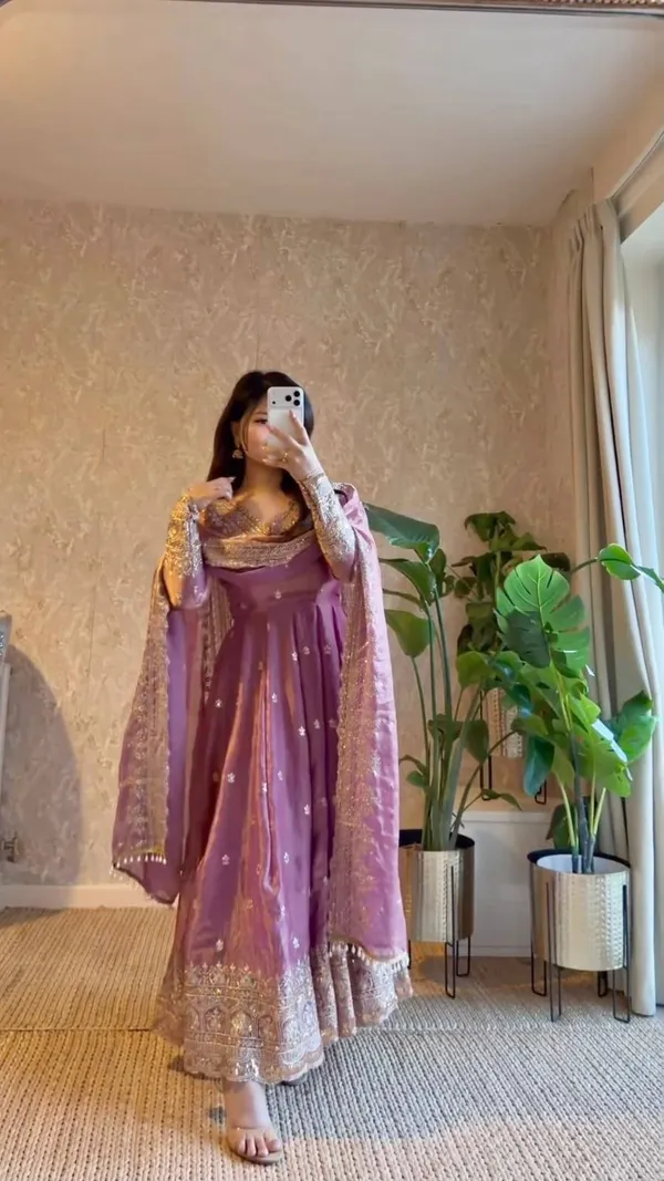 KD_1633_Beautiful_Pink_Anarkali_kurta_set
