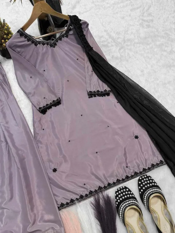 MC_2034_Premiuum_Elegance_Comfort_Wear_Silk_Light_Purple_Dress