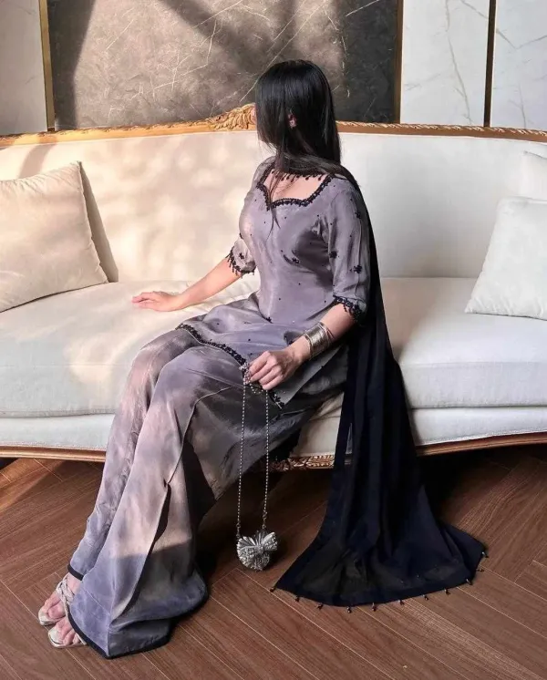 MC_2034_Premiuum_Elegance_Comfort_Wear_Silk_Light_Purple_Dress