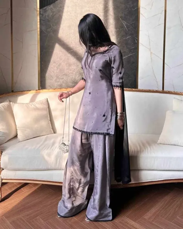 MC_2034_Premiuum_Elegance_Comfort_Wear_Silk_Light_Purple_Dress