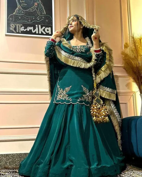 MF_448_Premium_Traditional_Silk_Orange_Lehengha_With_Zari