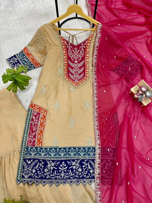 RAS-103_NEW_LAUNCHING_HEAVY_3_PIECES_SUIT_SET_WITH_EMBROIDERY_WORK_&_FANCY_LACE