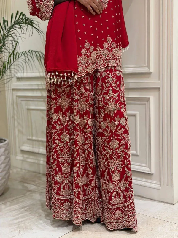 RAS-105_ENHANCE_THE_BEAUTY_OF_YOUR_WARDROBE_WITH_THIS_NEWLY_LAUNCHED_KURTI_,_PALAZZO_&_DUPATTA_SET*