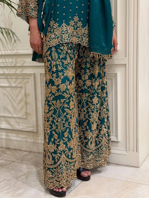 RAS-106_ENHANCE_THE_BEAUTY_OF_YOUR_WARDROBE_WITH_THIS_NEWLY_LAUNCHED_KURTI_,_PALAZZO_&_DUPATTA_SET*