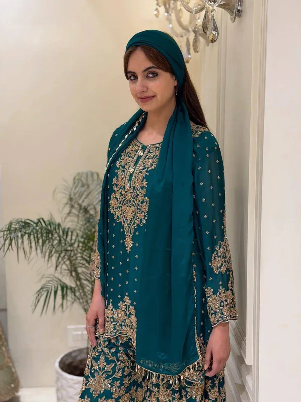 RAS-106_ENHANCE_THE_BEAUTY_OF_YOUR_WARDROBE_WITH_THIS_NEWLY_LAUNCHED_KURTI_,_PALAZZO_&_DUPATTA_SET*
