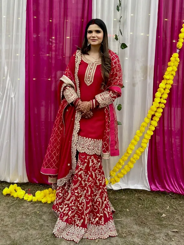 RAS-110_ENHANCE_THE_BEAUTY_OF_YOUR_WARDROBE_WITH_THIS_NEWLY_LAUNCHED_RED_COLOUR_KURTI-PALAZZO_SET