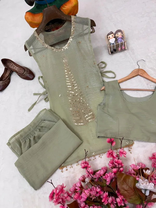 RAS-22💐INSTAGRAM_🅾️_MOST_VIRAL_OUTFITSS_LAUNCHED_SHRUG_,_BLOUSE_&_PLAZZO_SET💐