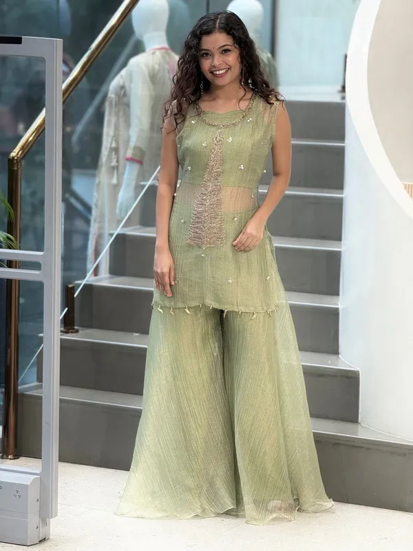 RAS-22💐INSTAGRAM_🅾️_MOST_VIRAL_OUTFITSS_LAUNCHED_SHRUG_,_BLOUSE_&_PLAZZO_SET💐