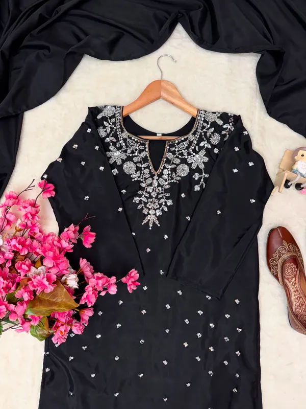 RAS-24_Beautiful_Kurta,_Palazzo_&_Dupatta_set