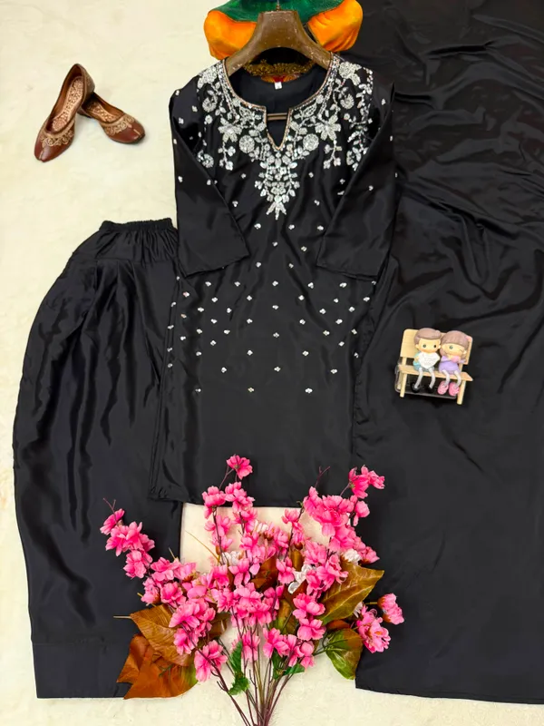 RAS-24_Beautiful_Kurta,_Palazzo_&_Dupatta_set