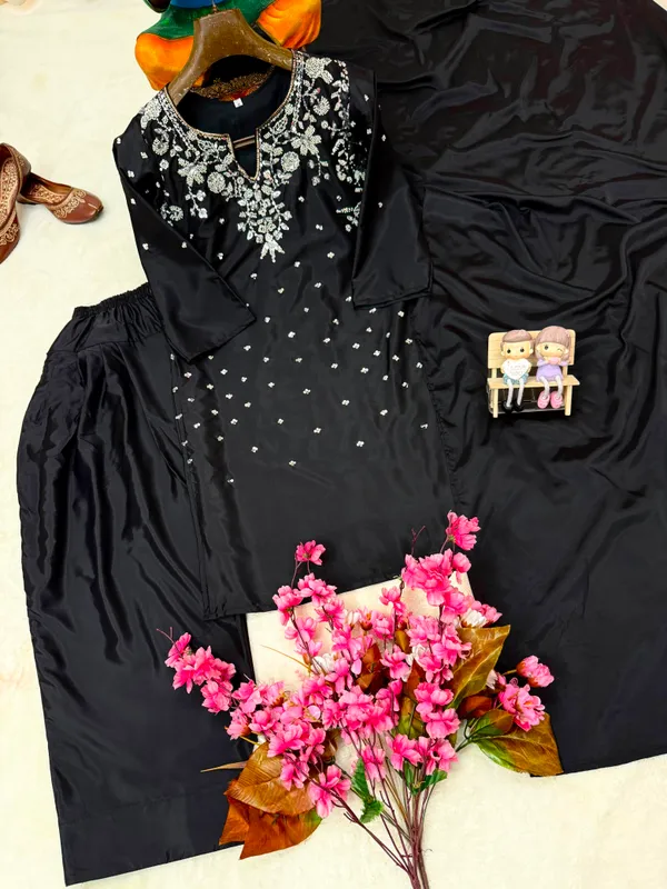 RAS-24_Beautiful_Kurta,_Palazzo_&_Dupatta_set