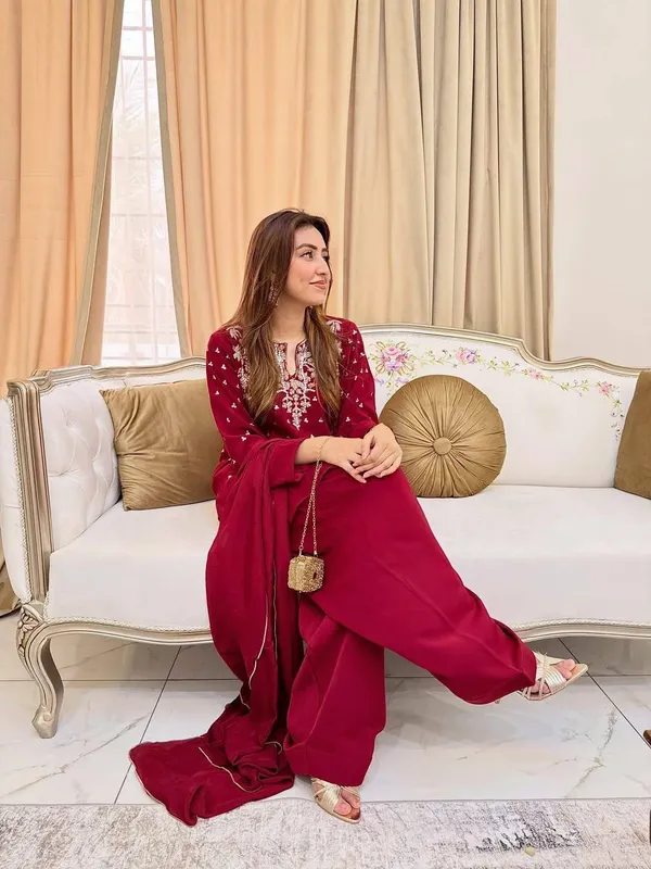 RAS-25_Beautiful_Kurta,_Palazzo_&_Dupatta_set