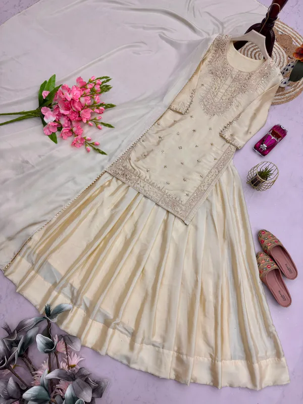 RAS-36_Beautiful_Short_Kurta,_Lehanga_&_Dupatta_Set