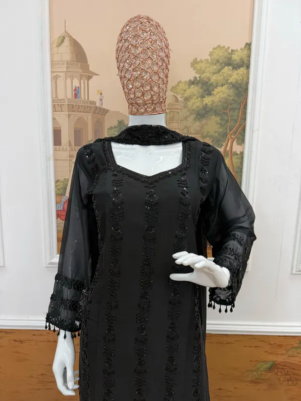 RAS-41_NEW_LAUNCHING_3_PIECES_KURTI,_PLAZZO_&_DUPATTA_WITH_ORIGINAL_BEADS_CUT_DANA_WORK
