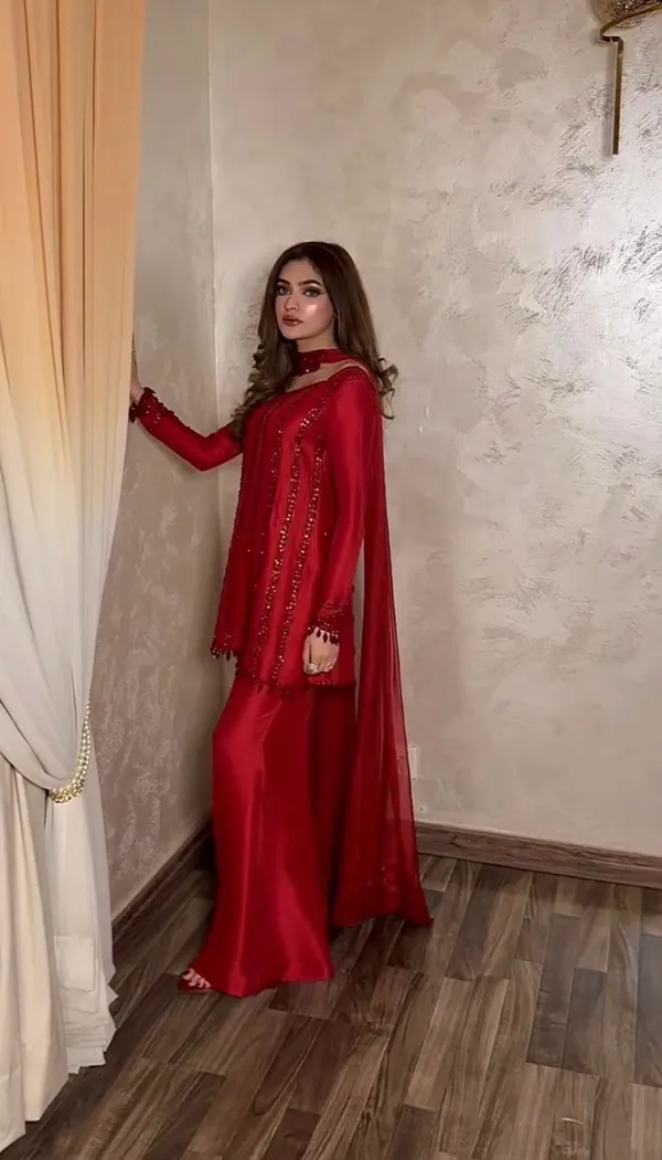 RAS-42_NEW_LAUNCHING_3_PIECES_KURTI,_PLAZZO_&_DUPATTA_WITH_ORIGINAL_BEADS_CUT_DANA_WORK