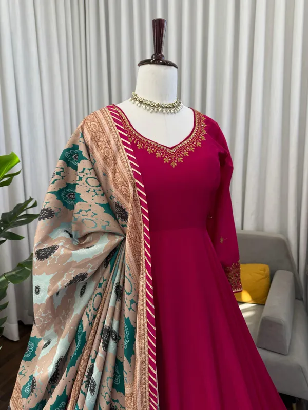 RAS-47_Designer_Gown_Set_–_Elegant_Ethnic_Wear