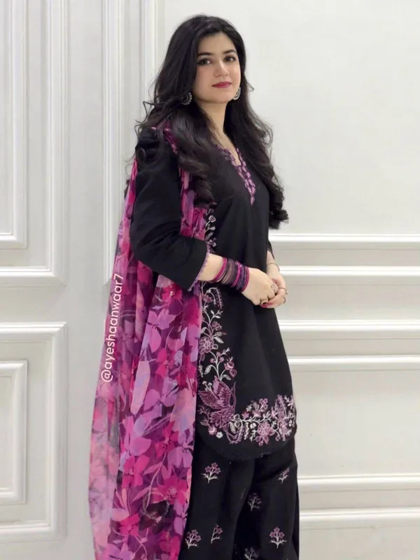 RAS-63_LAUNCHED_KURTI_&_FARSHI_PLAZZO_SET