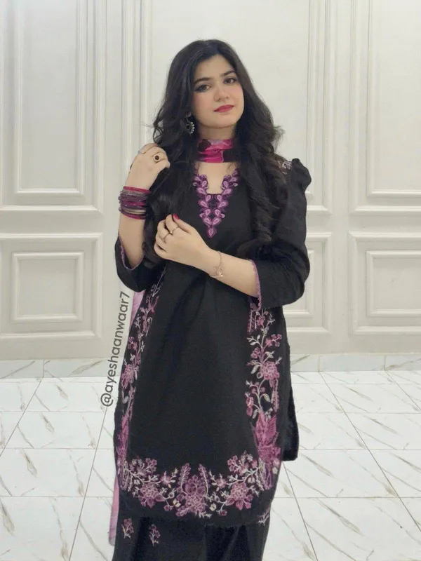 RAS-63_LAUNCHED_KURTI_&_FARSHI_PLAZZO_SET