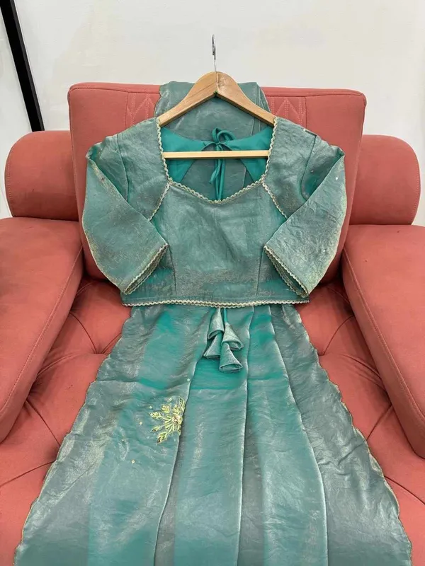 KD_556_Fandy_Silk_Hand_Work_Saree
