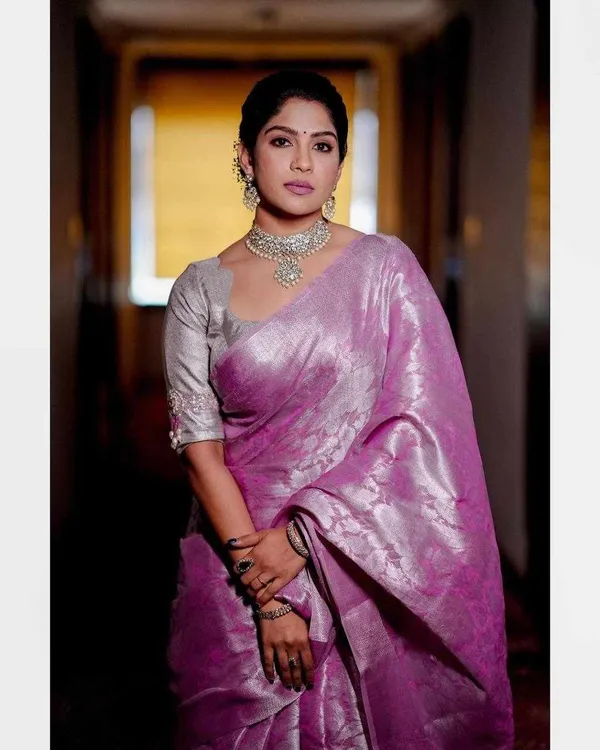 KP_5087_SILVER_ZARI_SAREE