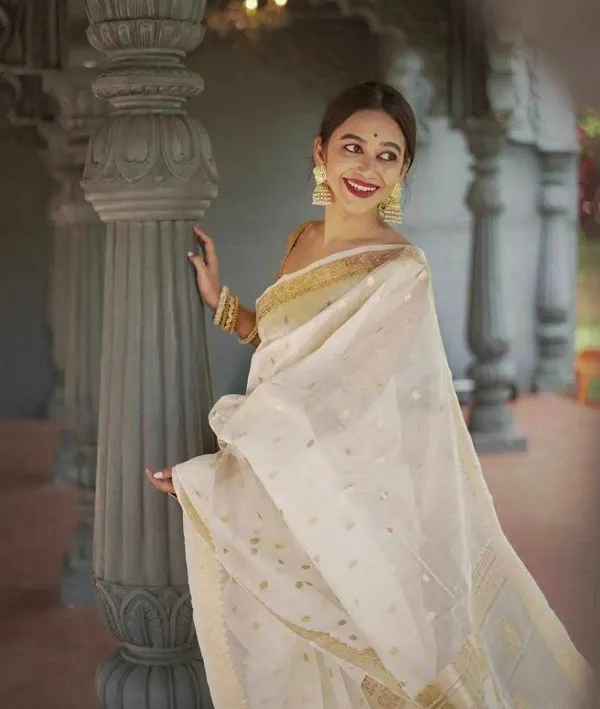 KP_6040_WHITE_SOFT_LILAN_SAREE
