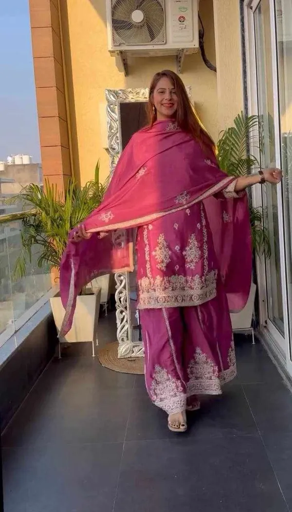 MF_441_Pink_Heavy_Chinnon_Dress